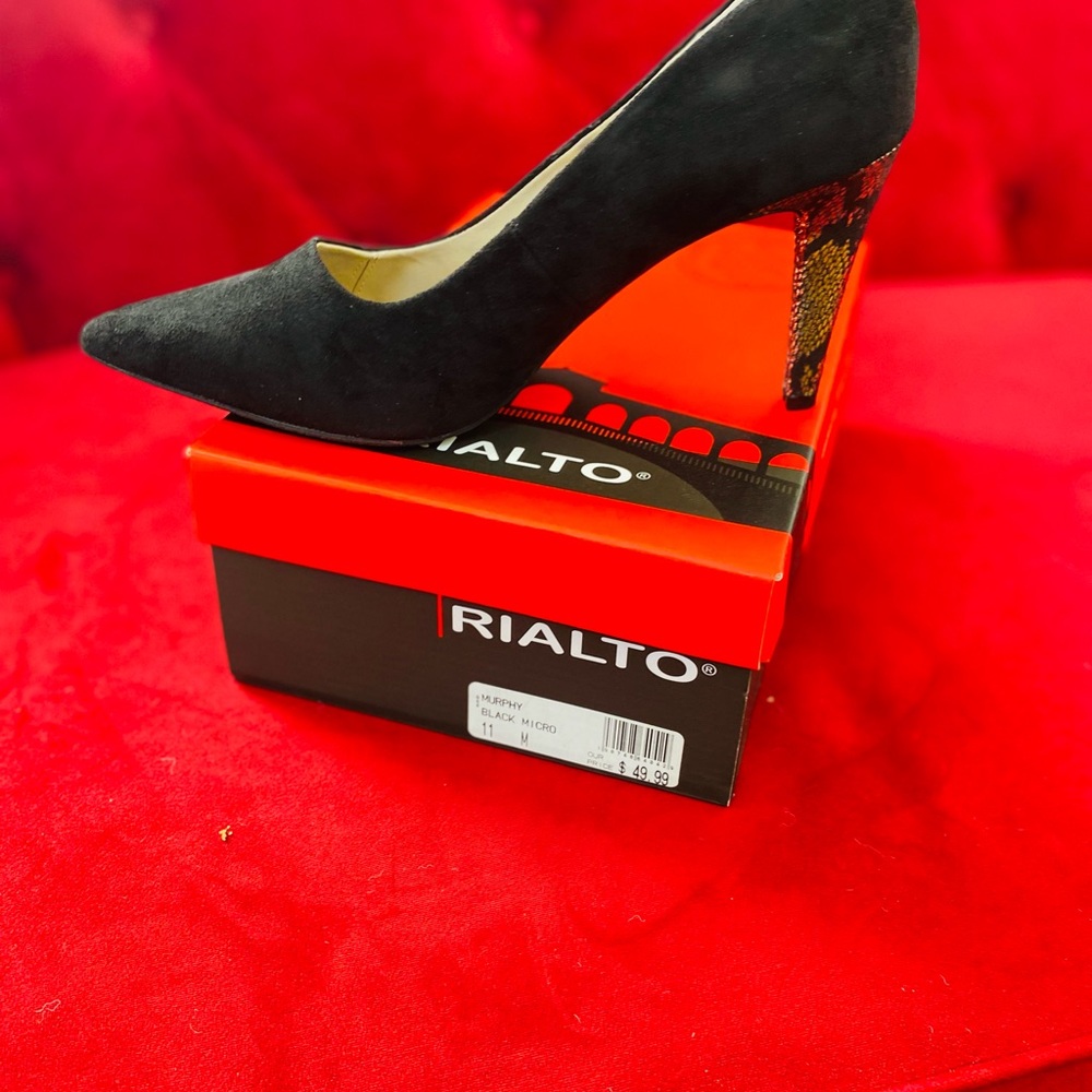 Rialto Black and Gold Women's Heels